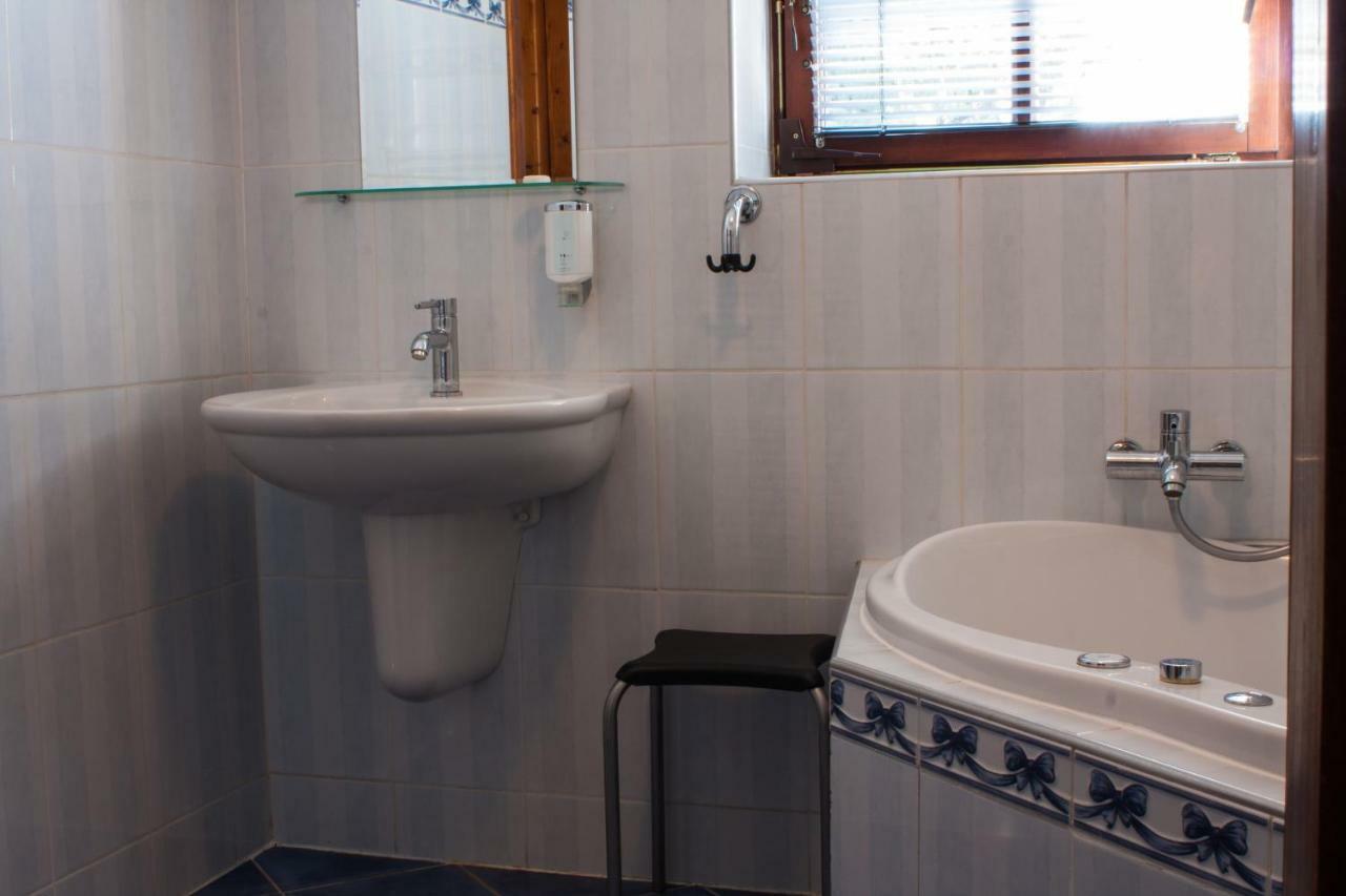 Terra Hotel Trinec Buitenkant foto