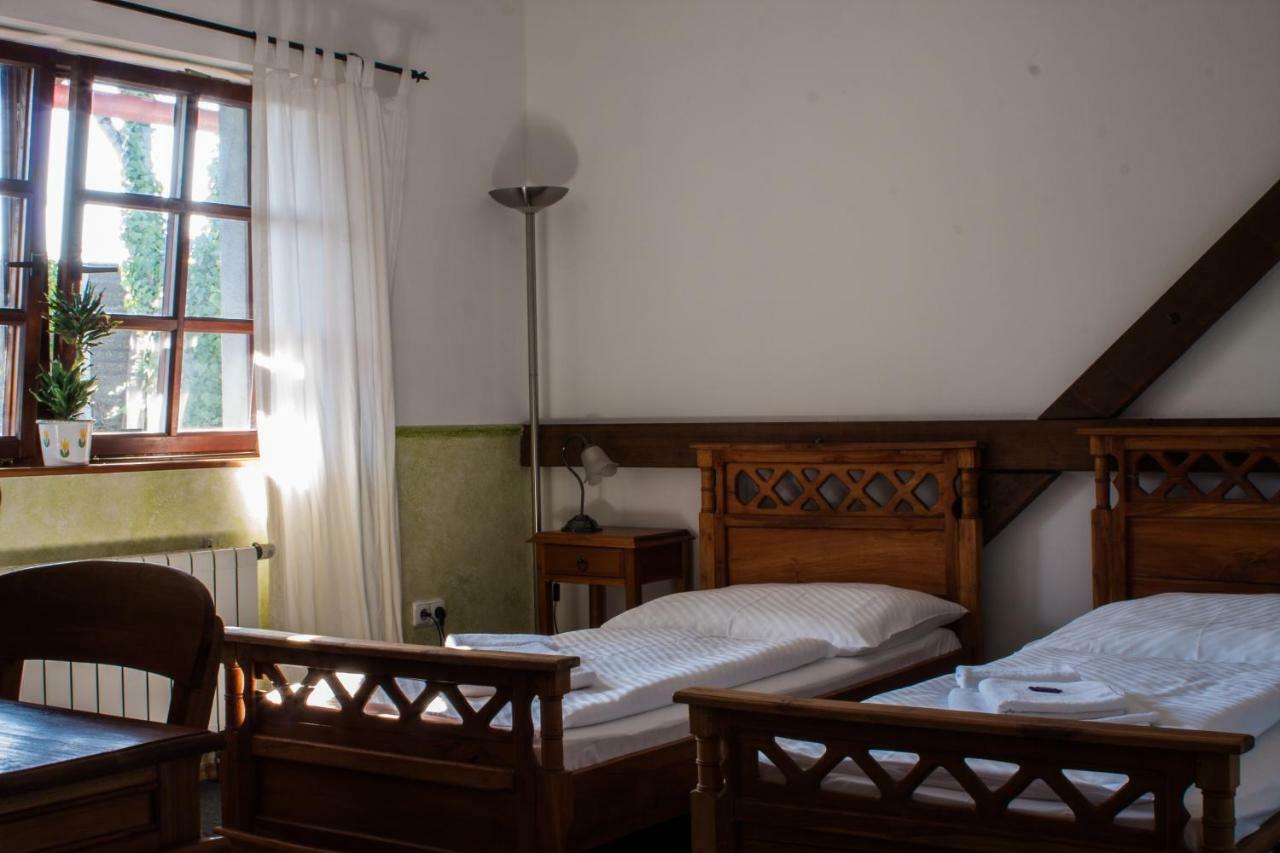 Terra Hotel Trinec Buitenkant foto