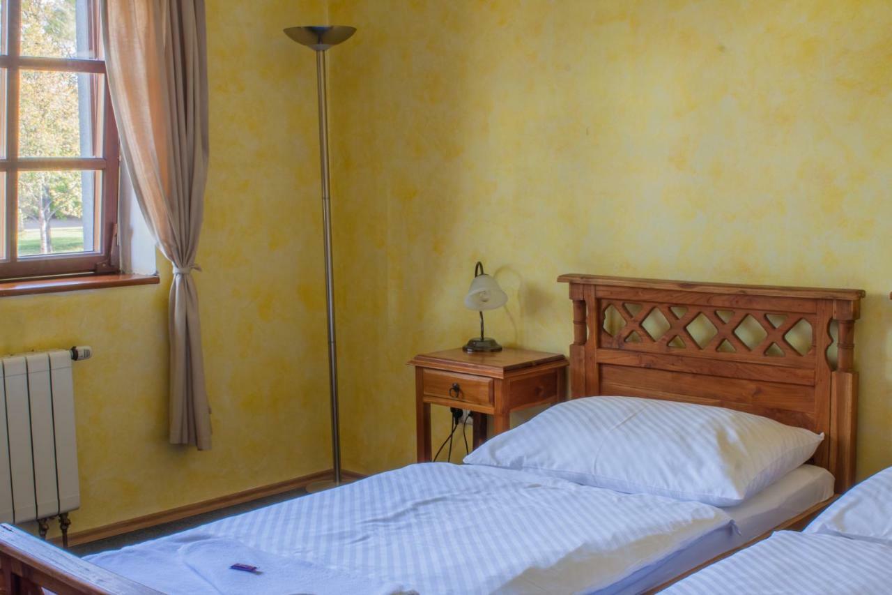 Terra Hotel Trinec Buitenkant foto